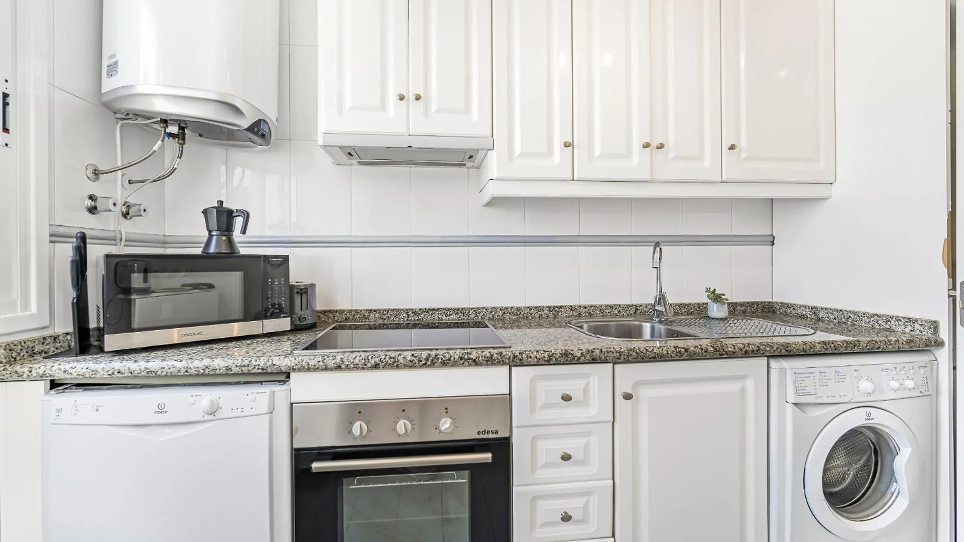 Marbella Real Golden Mile - 3 Bedroom Apartment