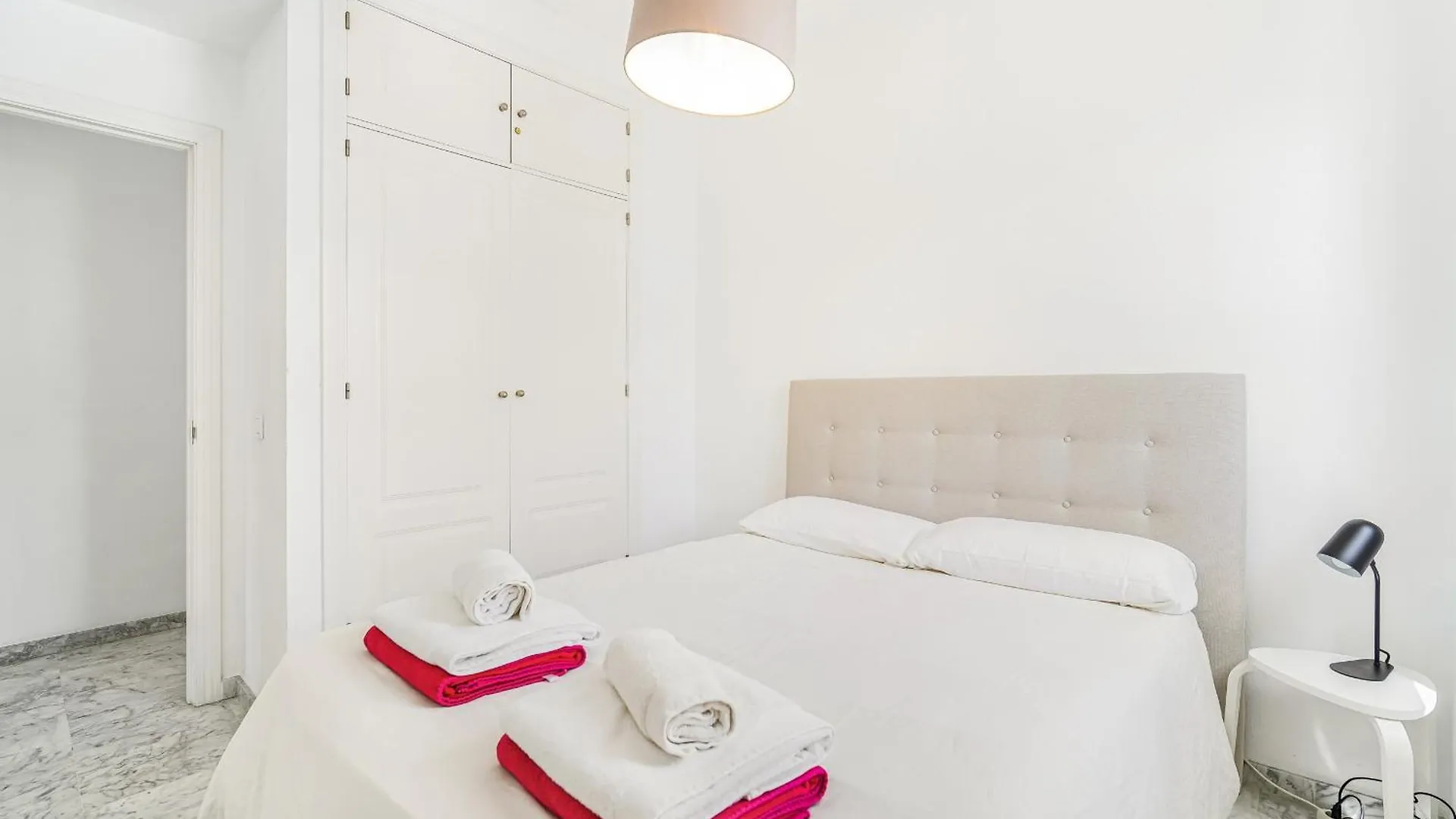 Marbella Real Golden Mile - 3 Bedroom Apartment Испания