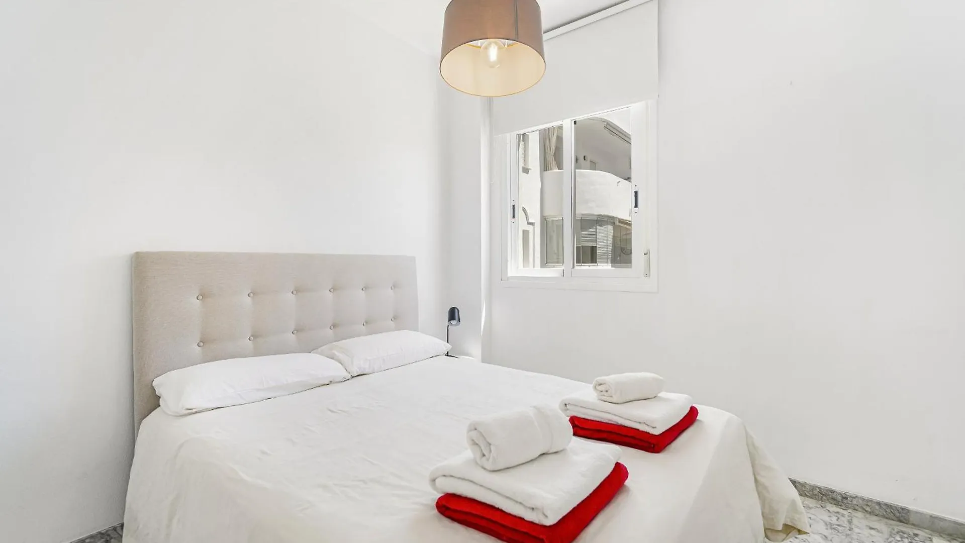 Marbella Real Golden Mile - 3 Bedroom Apartment 0*,  Испания