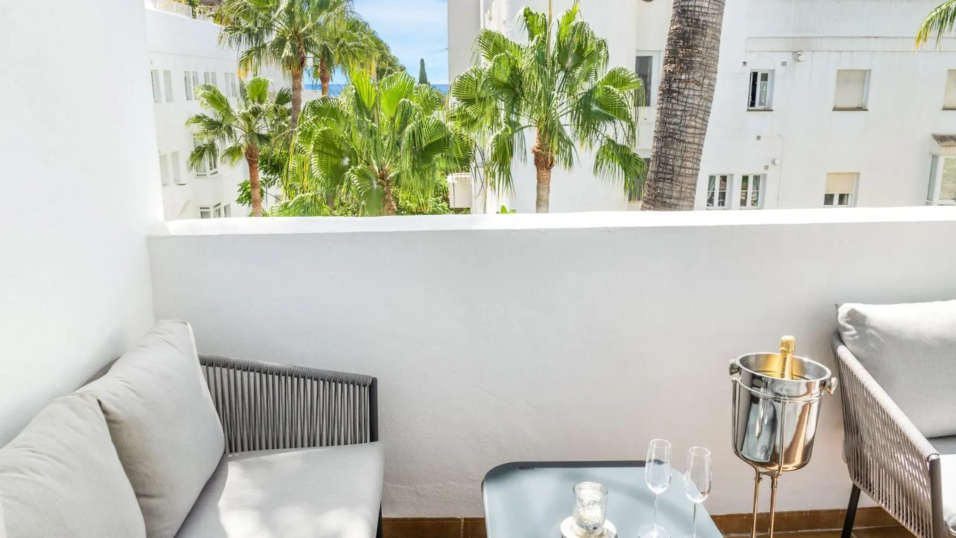 Marbella Real Golden Mile - 3 Bedroom Apartment
