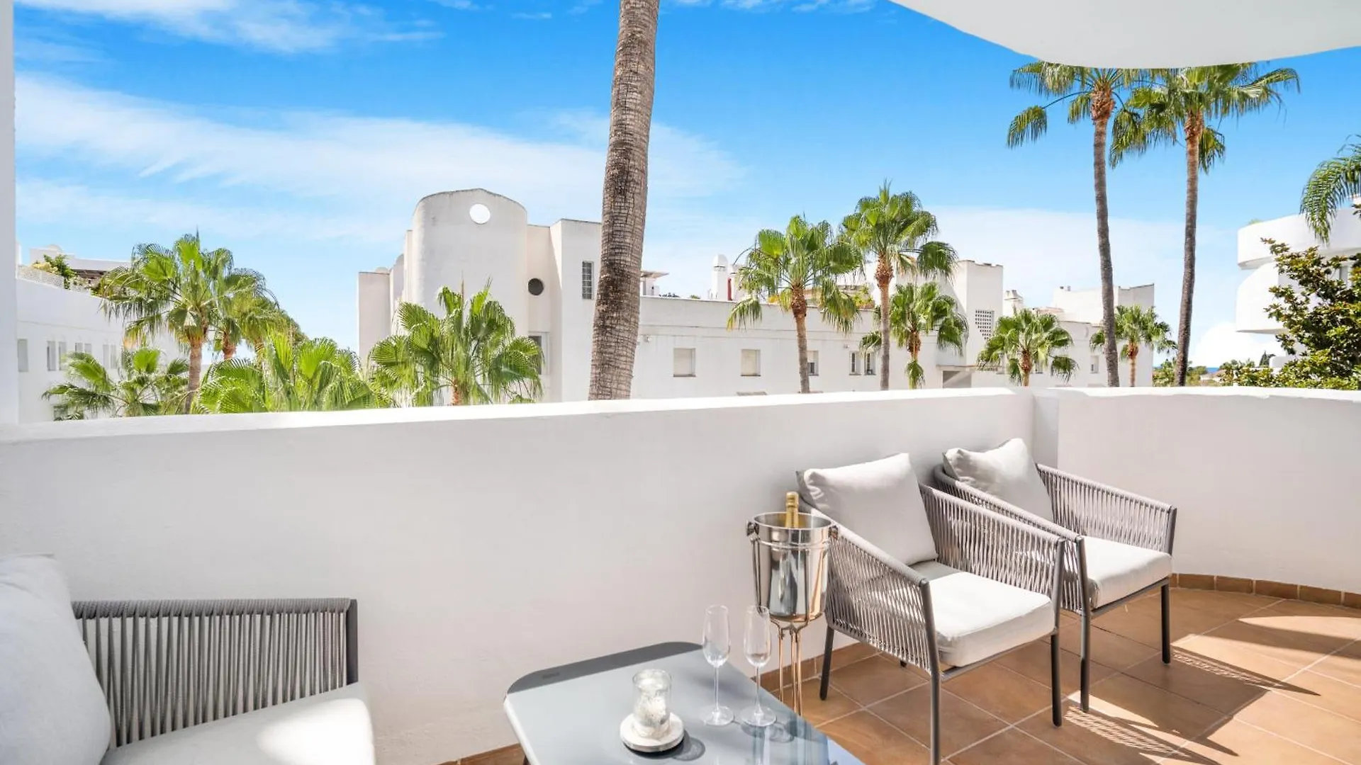 Marbella Real Golden Mile - 3 Bedroom Apartment